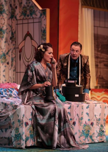 Спектакль «Идеальная жена»