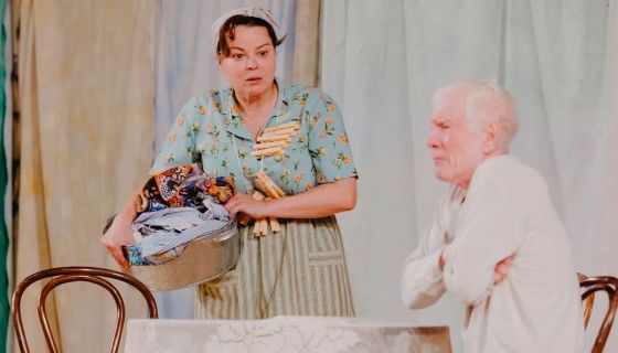 Спектакль «Любовь и голуби», Альметьевск