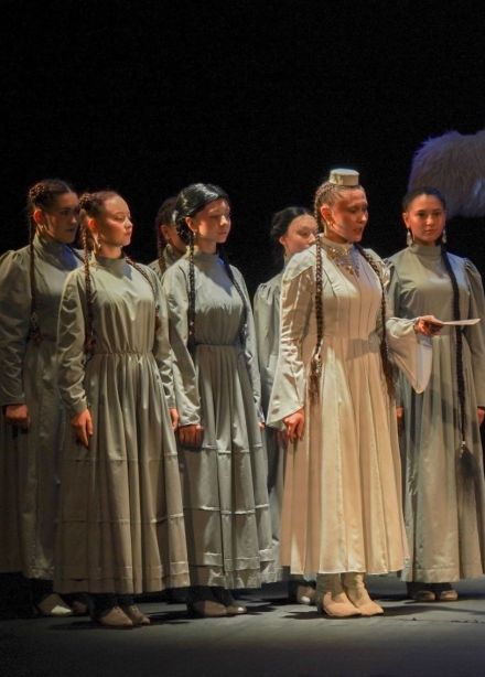 Спектакль «Ак Калфак / Её белый калфак»