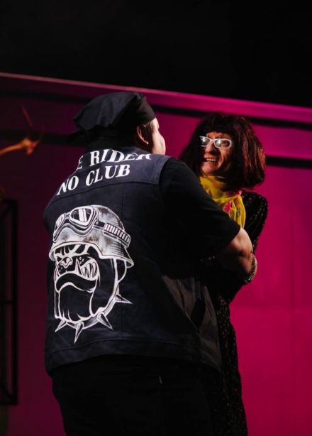 Спектакль «Башыңа төшсә / Мифоман»